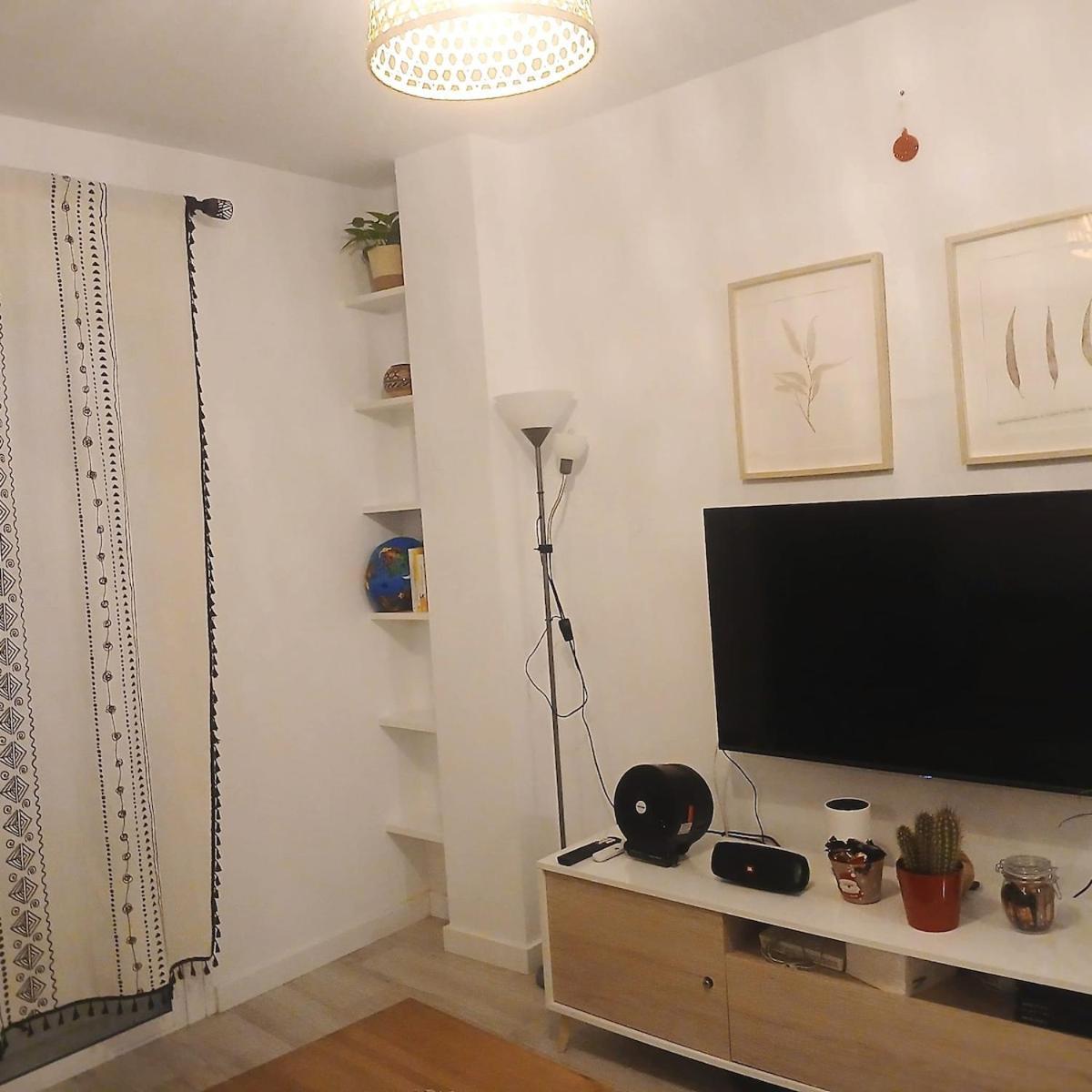 Bright Apartment In مالقة المظهر الخارجي الصورة